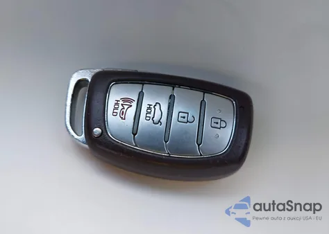 2017 Hyundai Elantra Value Edition из США, поврежденный, VIN KMHD84LF6HU364912